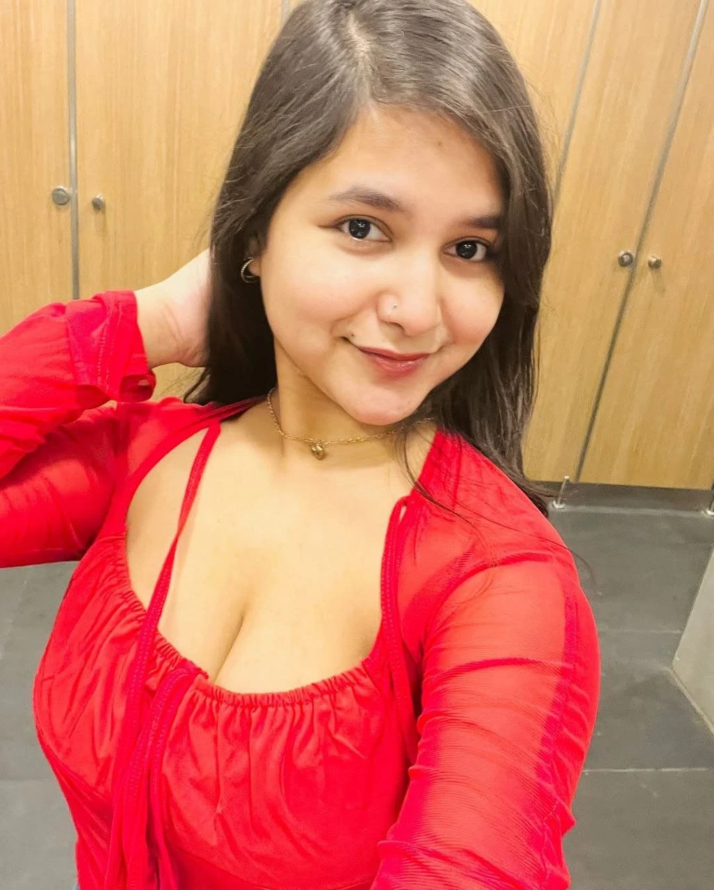Urvashi escort service – Indian escort in Gurgaon — 3 / 5