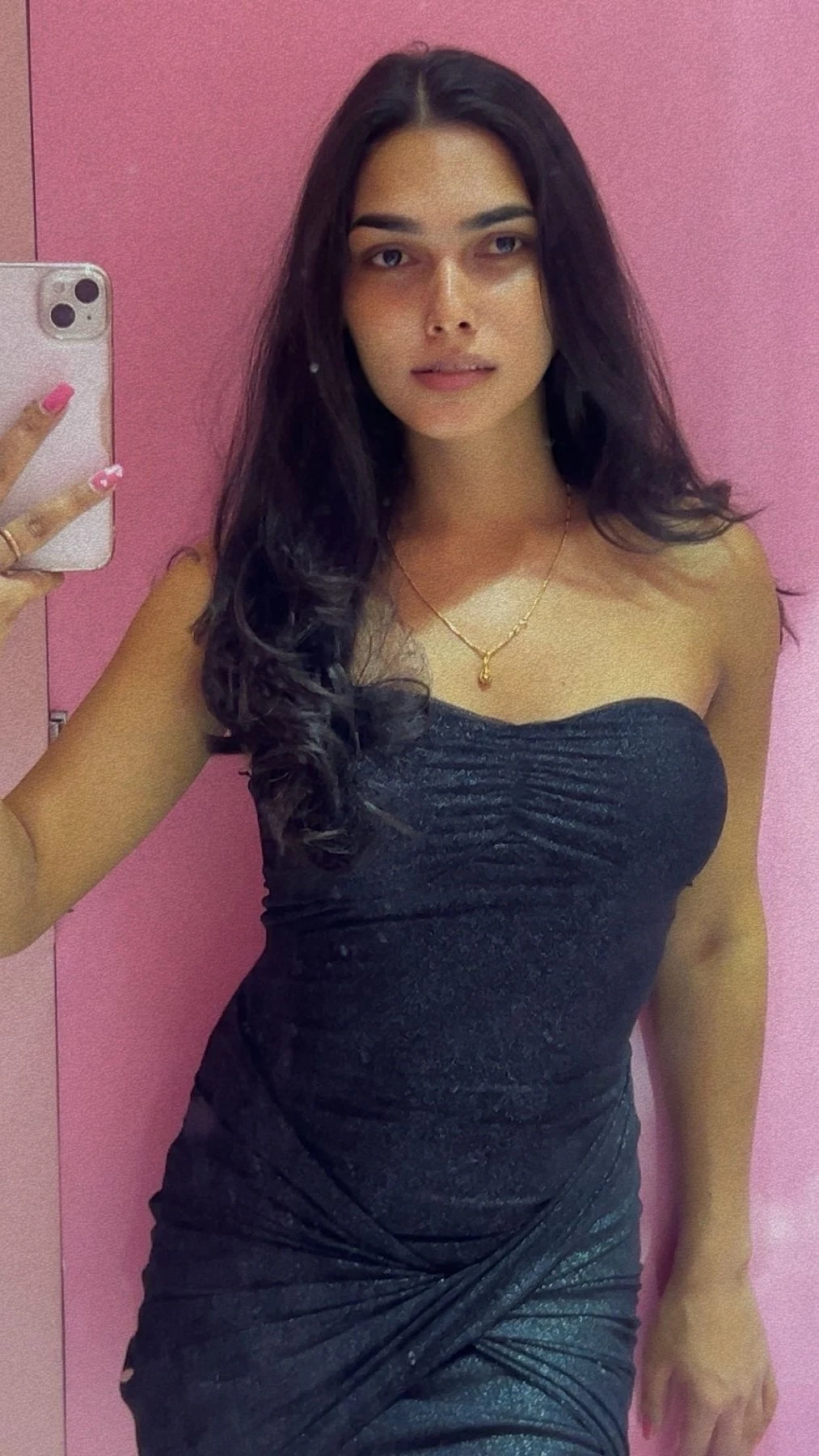 Sruthi reddy here independent girl – Indian escort in Hyderabad — 2 / 5