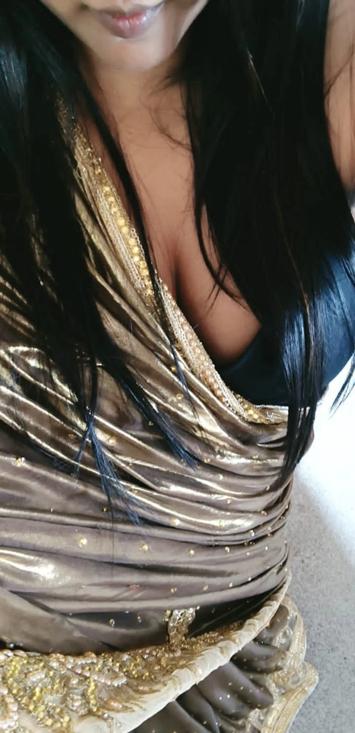 Aditi(no cam no incall only real meet ) – Indian escort in Bangalore — 9 / 10