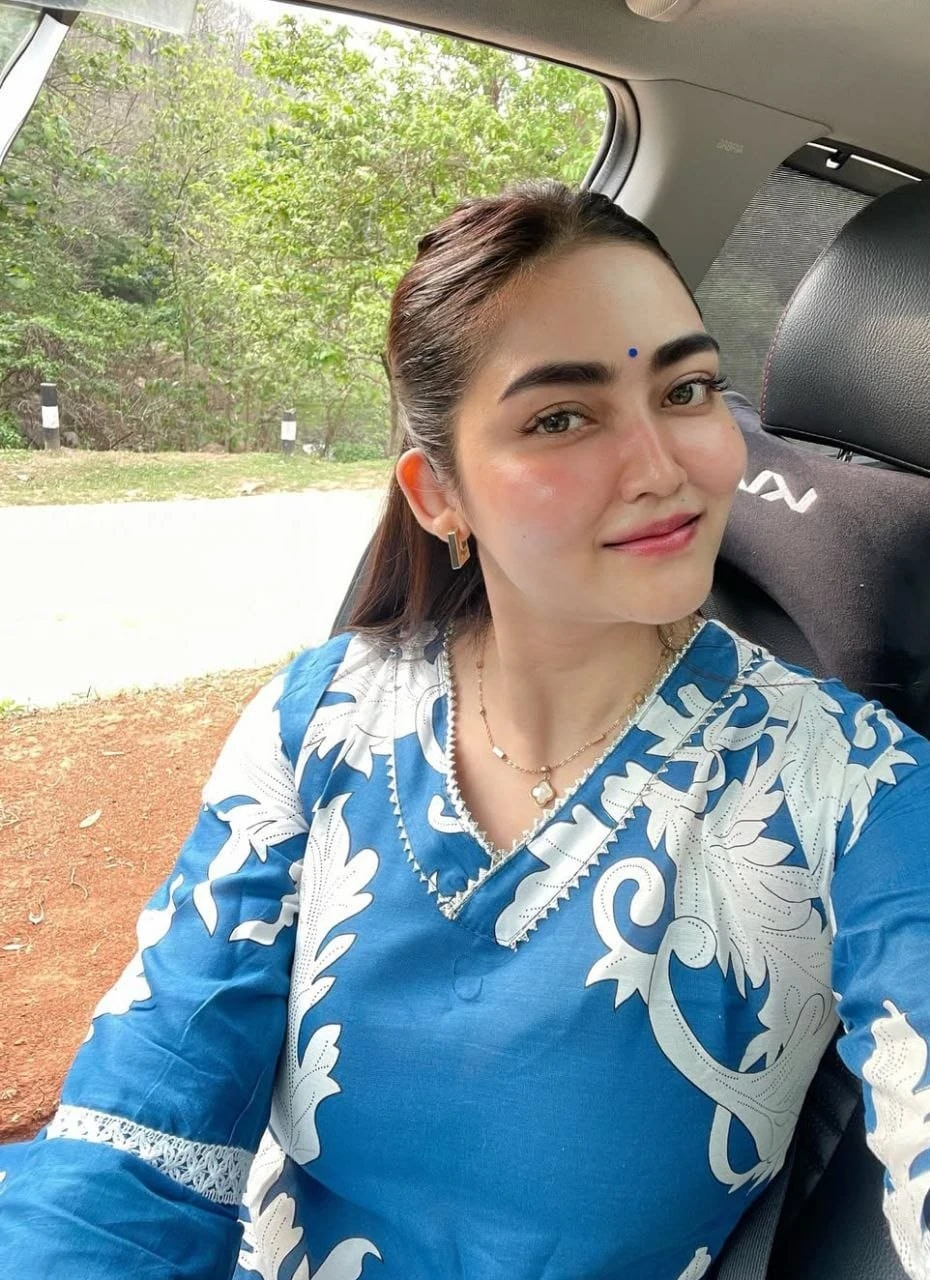 Shobha – Indian escort in Bangalore — 2 / 4