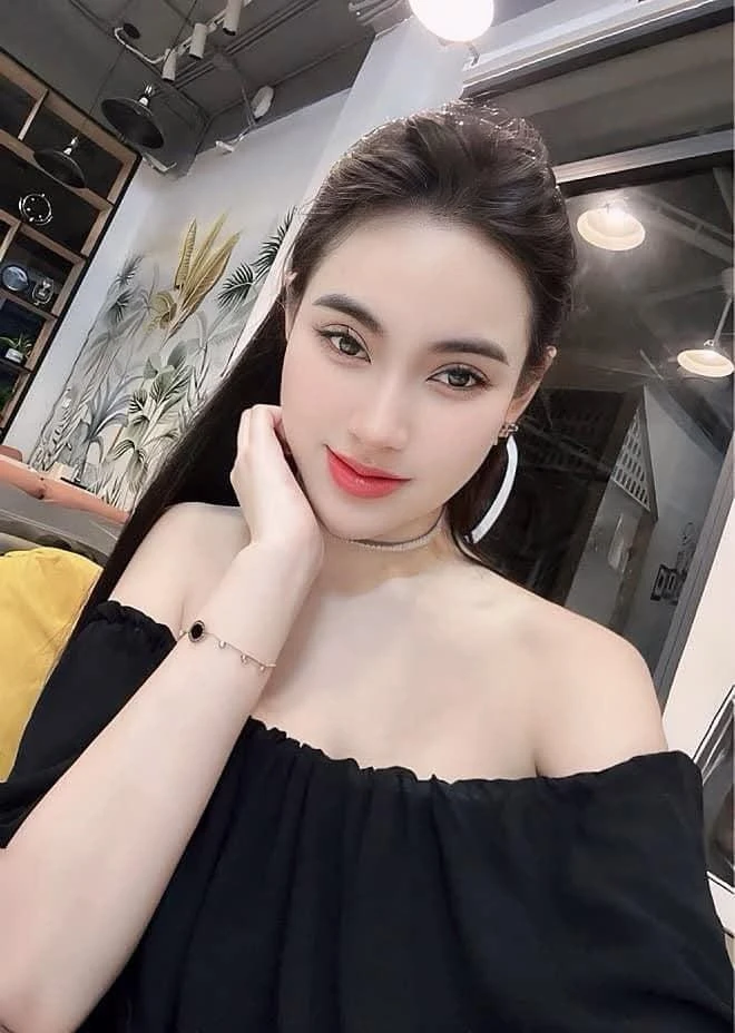 Màu hồng – Thai masseuse in Ahmedabad — 2 / 3