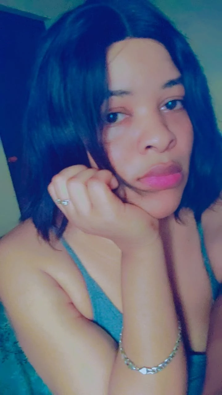 Call me Sexy Emily Of Nude Webcam – South African escort in Bangalore — 2 / 5