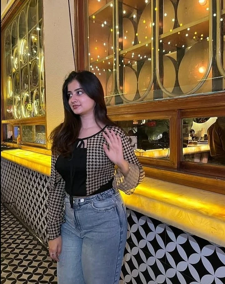 Divyanshi Best Incall Outcall Service, E – Indian escort in Chennai — 3 / 7