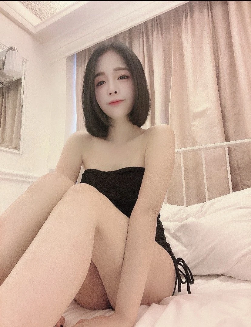 Yoyo – Thai escort in Hong Kong — 2 / 4