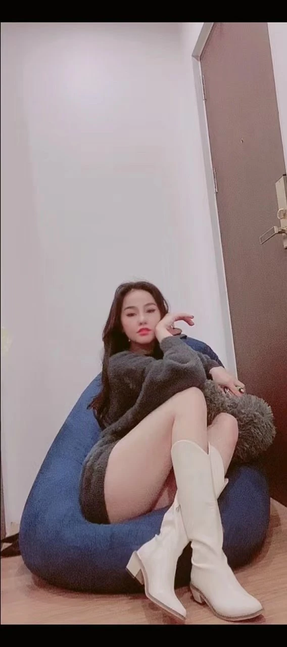 Rosabella – Vietnamese escort in Hong Kong — 8 / 9