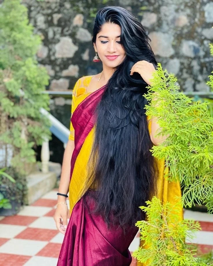 Juhi – Indian escort in Chennai — 1 / 3