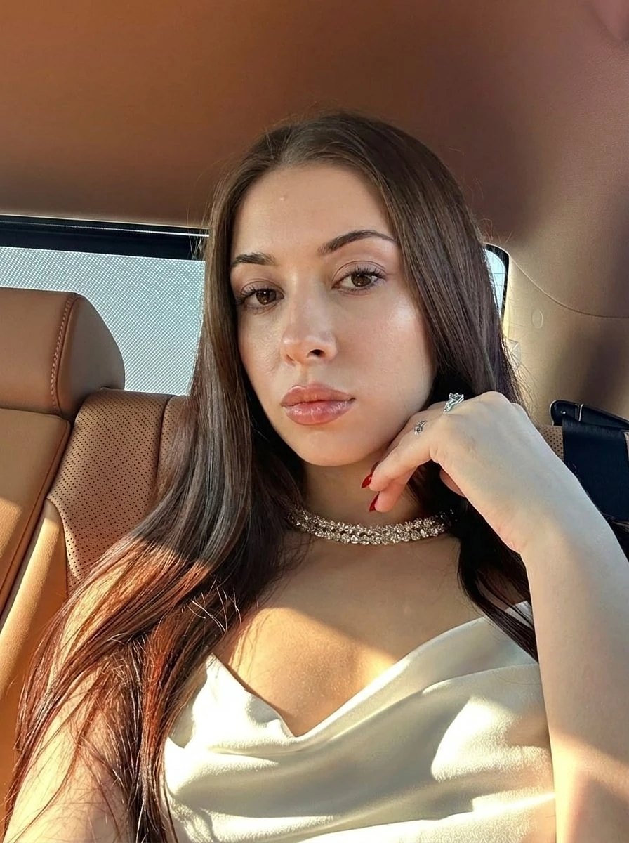 Ella Wild Pet – Russian escort in Hong Kong — 4 / 7