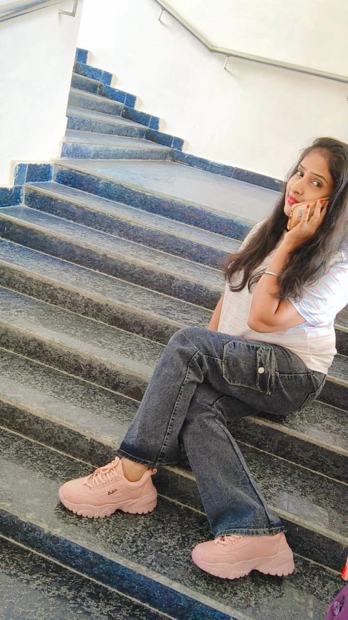 Simran Call Girl Genuine Service – Indian escort in Gurgaon — 4 / 5