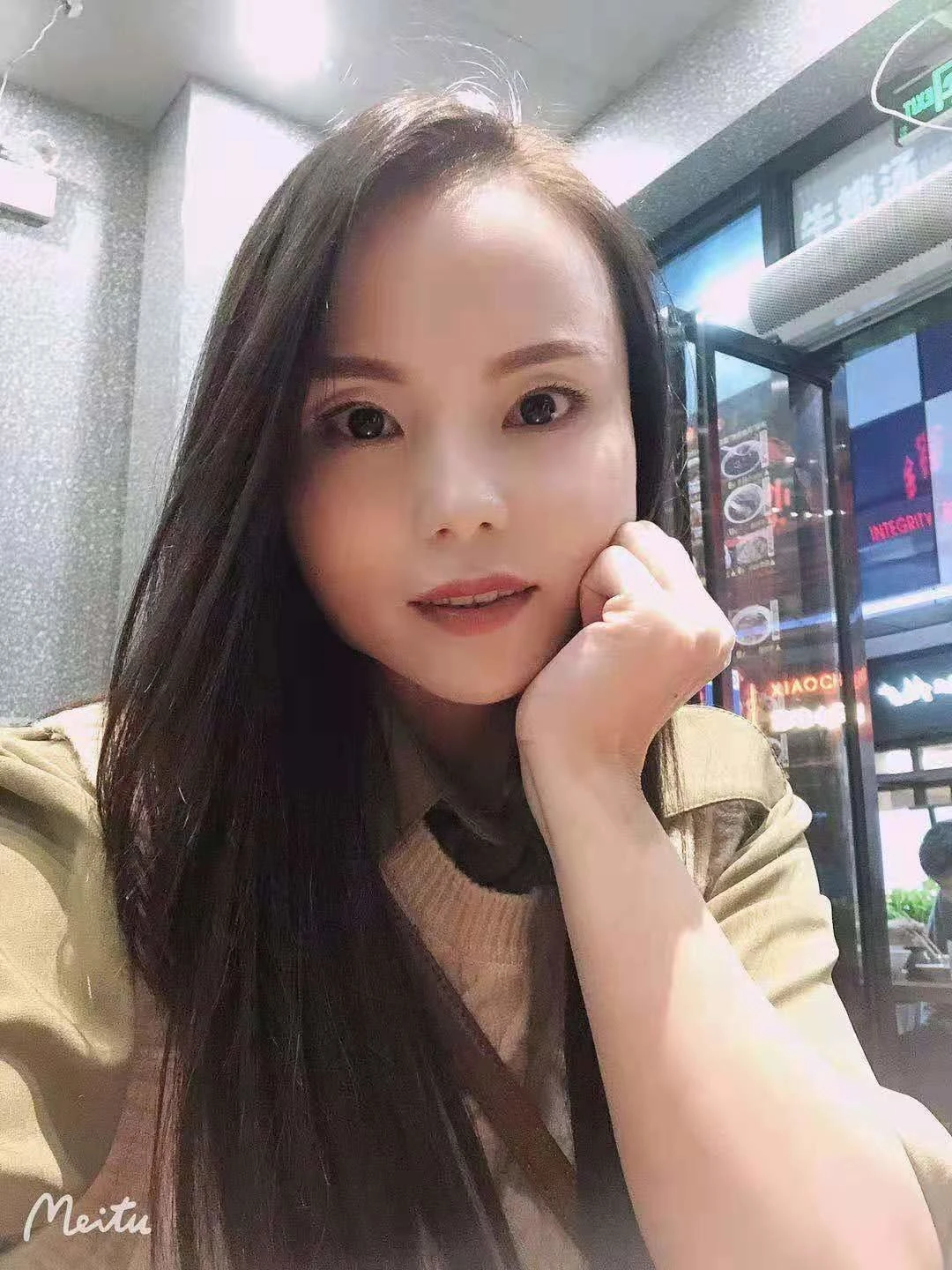 Mumuzi – Singaporean escort in Tirana — 3 / 4
