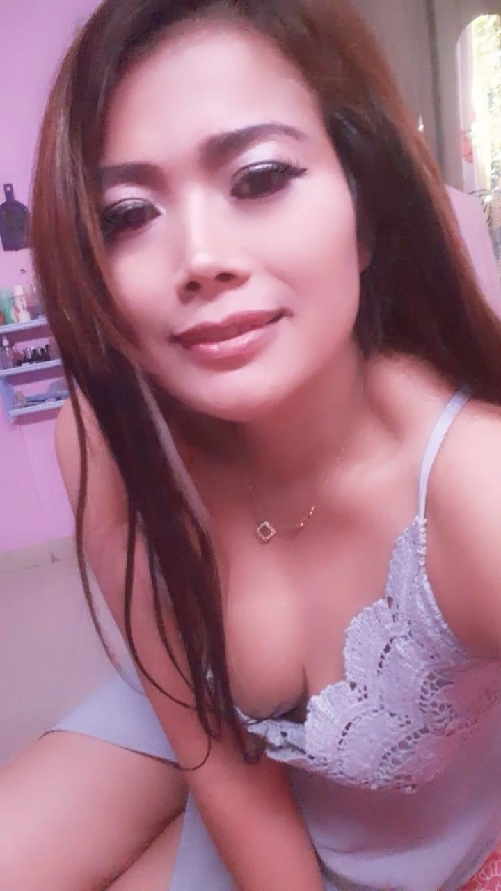 Cindy – Thai escort in Gurgaon — 2 / 11