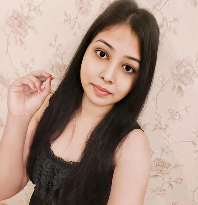 Anjali – Indian escort in Ahmedabad — 1 / 4