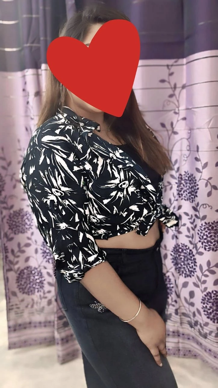 POOJA INDEPENDENT – Indian escort in Gurgaon — 2 / 5