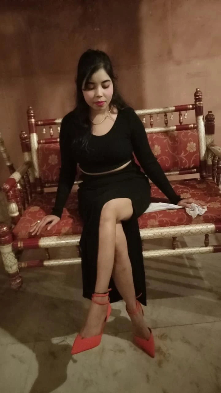 Anjali – Indian escort in Ahmedabad — 4 / 5