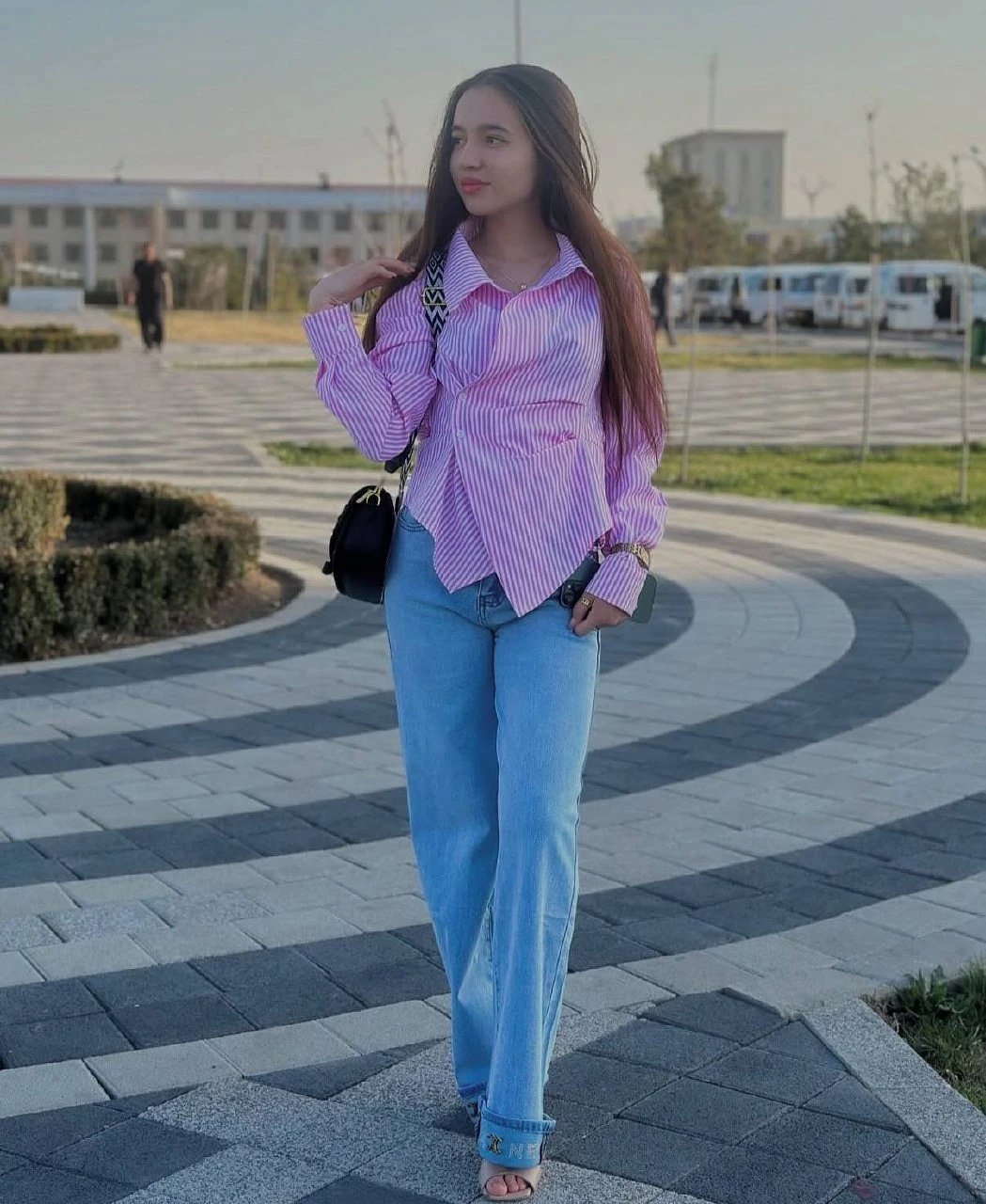Amelia Seed Seeker – Uzbekistani escort in Hong Kong — 10 / 11