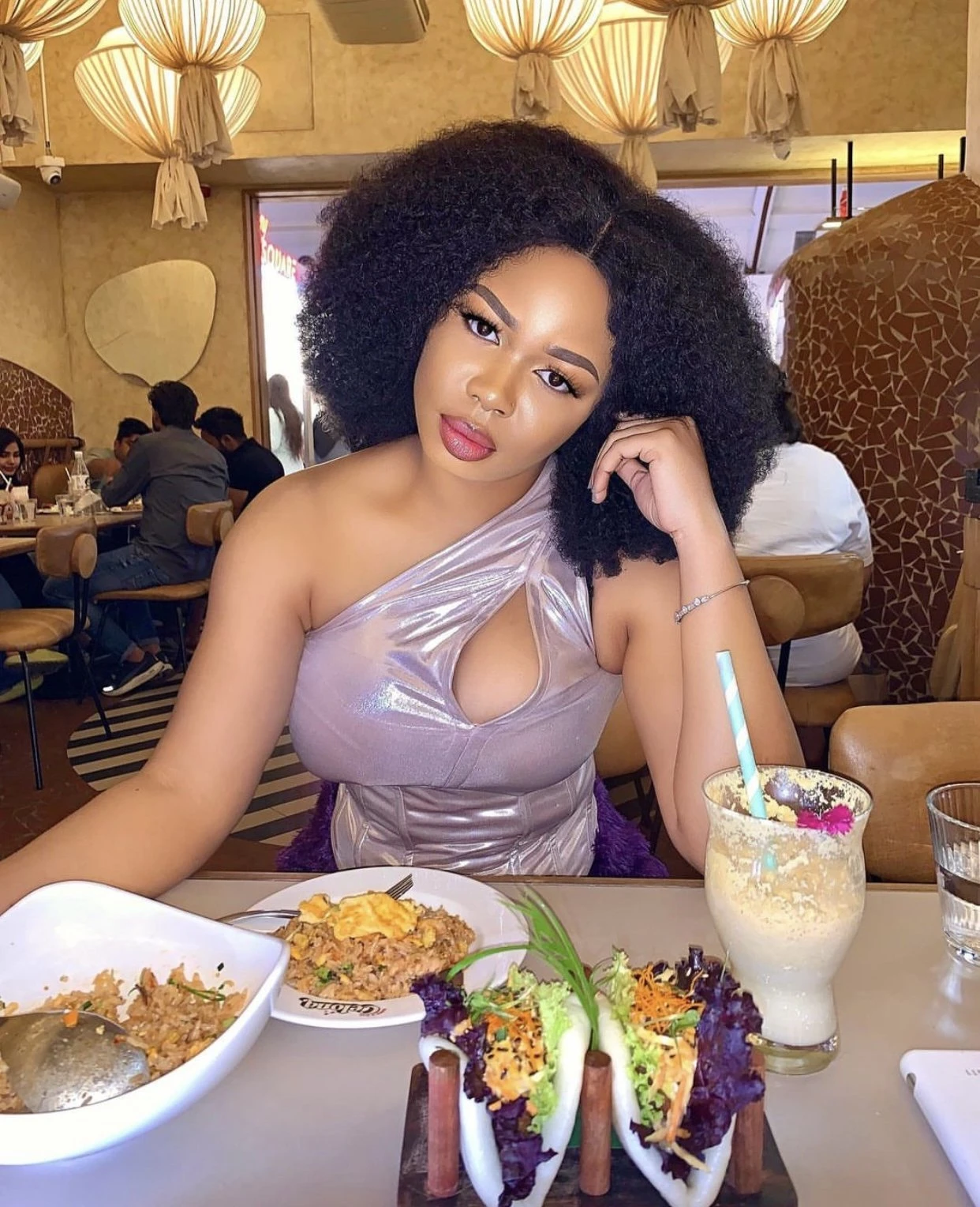 Royal – Ghanaian escort in RIshikesh — 2 / 5