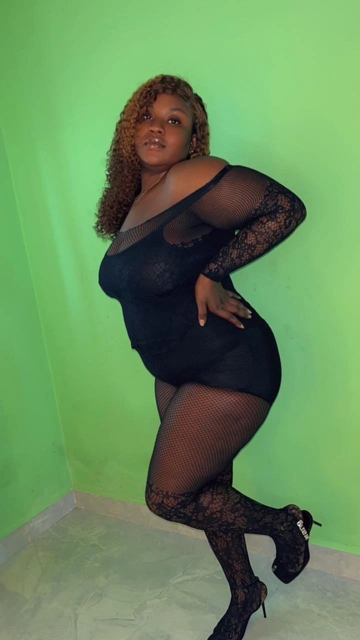 Becky Brown in Whitefield – Cameroonian escort in Bangalore — 4 / 5