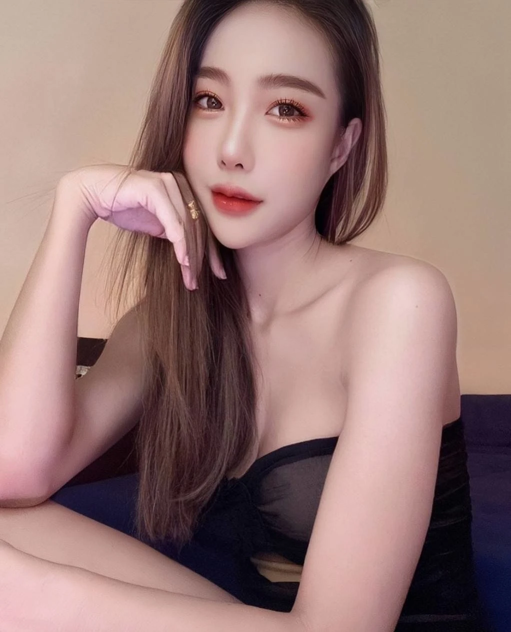 Danielle – Thai escort in Hong Kong — 7 / 8