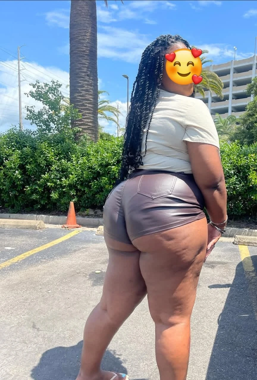 Meet sweet Mercy Melon boobs/big ass – Angolan escort in Chandigarh — 3 / 5