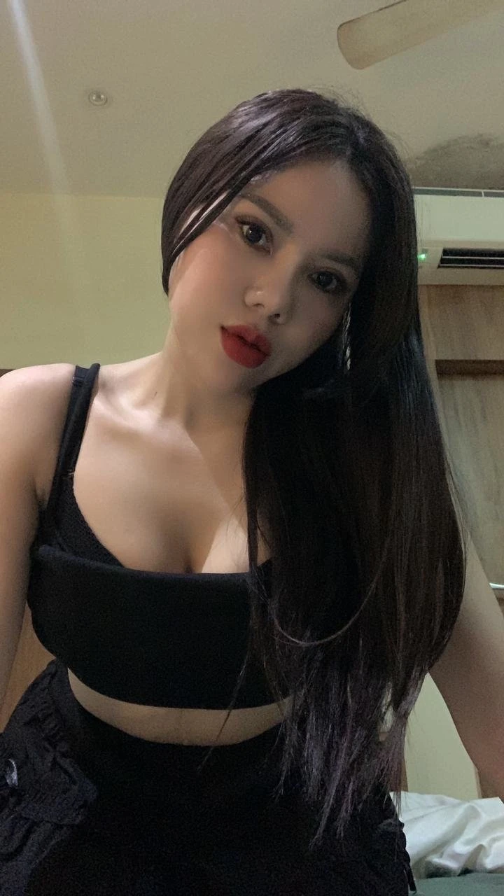 Ana – Vietnamese escort in Gurgaon — 3 / 4