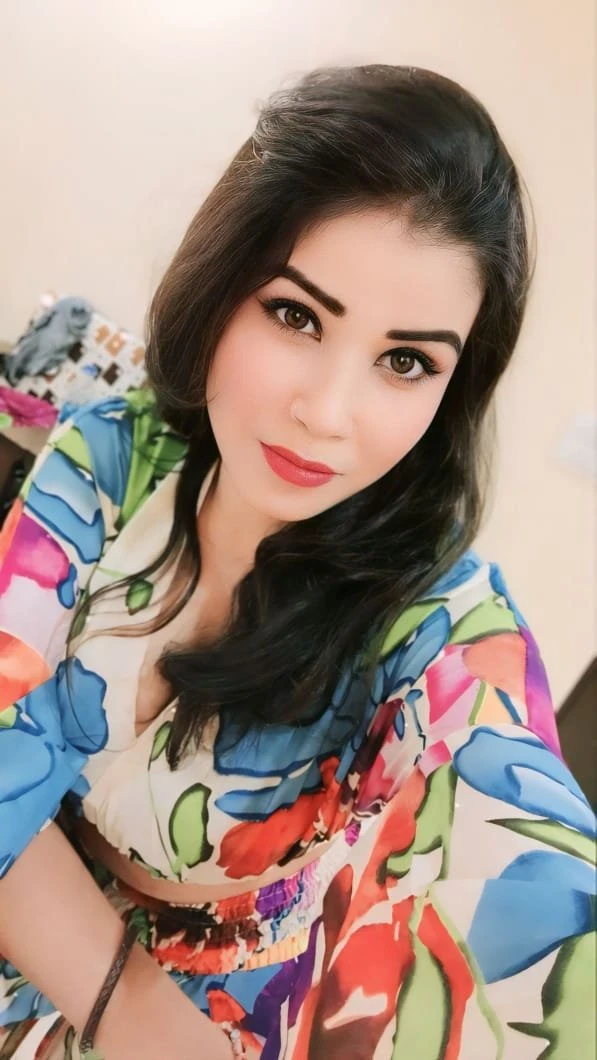 Kajal – Indian masseuse in Ahmedabad — 5 / 6