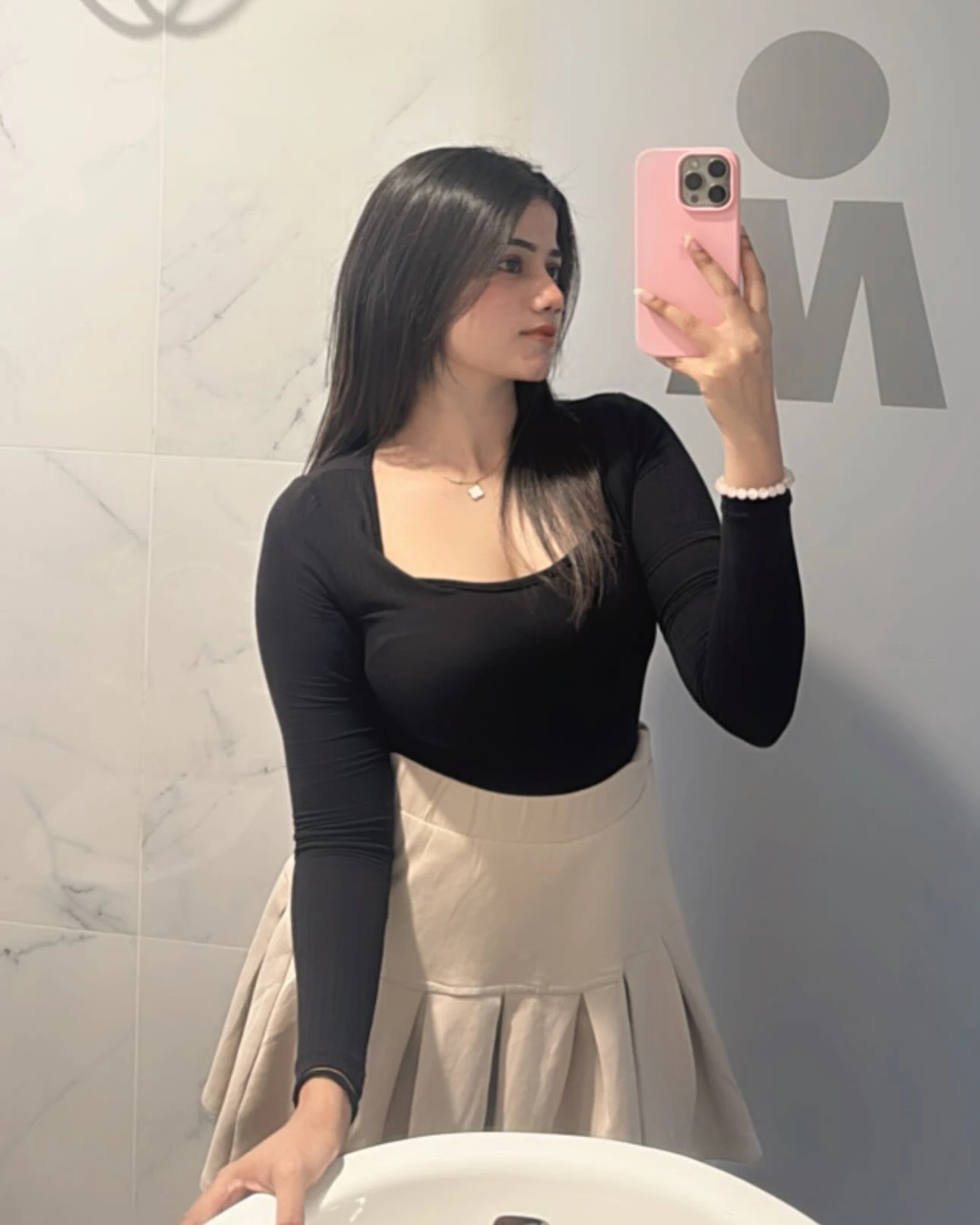 Riya Sharma Vip Model – Indian escort in Candolim, Goa — 4 / 6