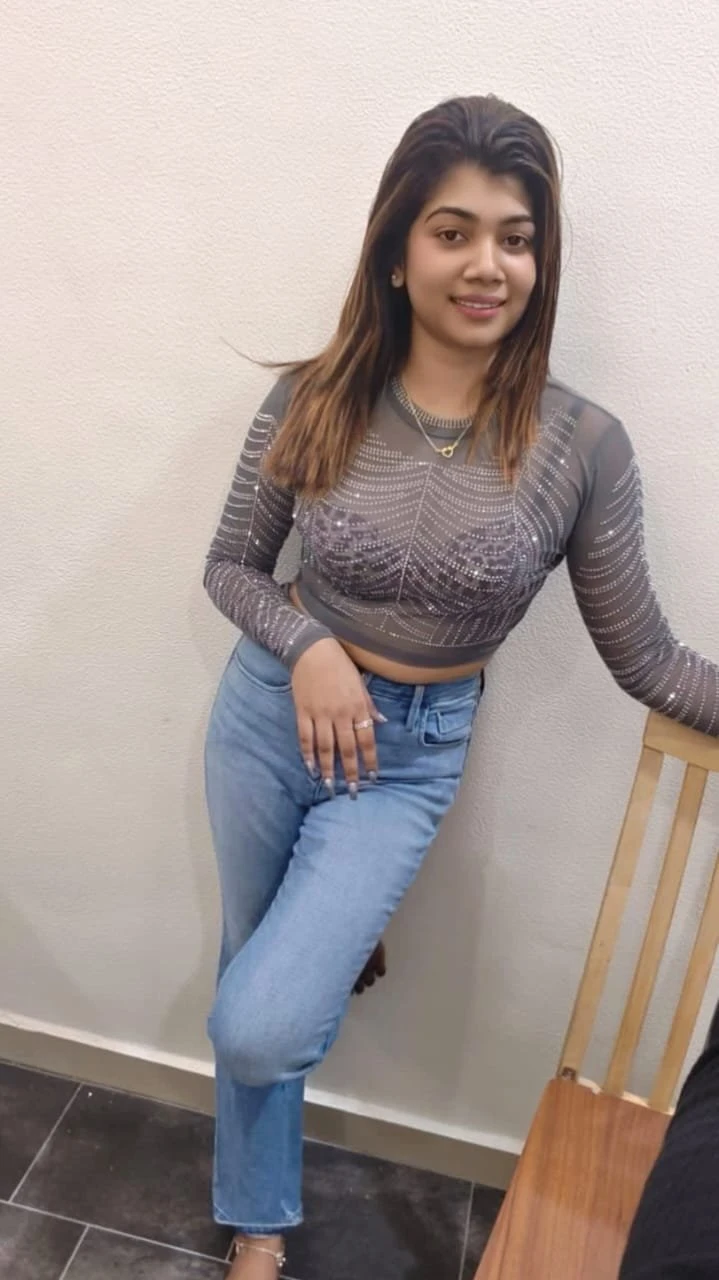 Dipa ( Real Meet & Cam Service) – Indian escort in Bangalore — 3 / 9