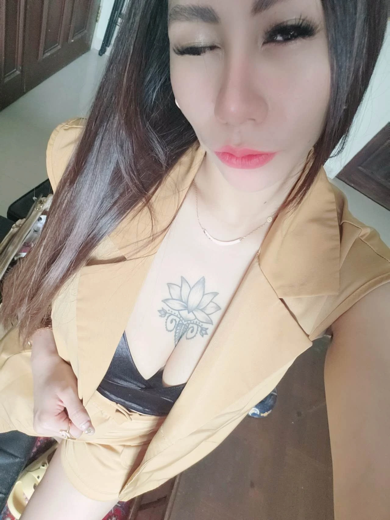 Samantha – Filipino escort in Hong Kong — 4 / 11