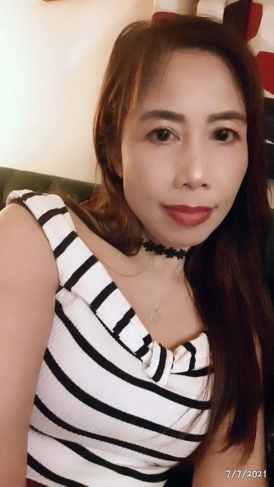 Lusiani – Indonesian escort in Hong Kong — 2 / 4