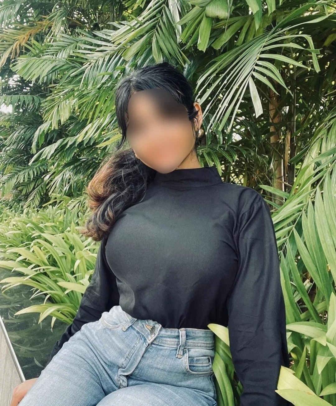 Divya hand payment only.. – Indian escort in Bangalore — 3 / 5