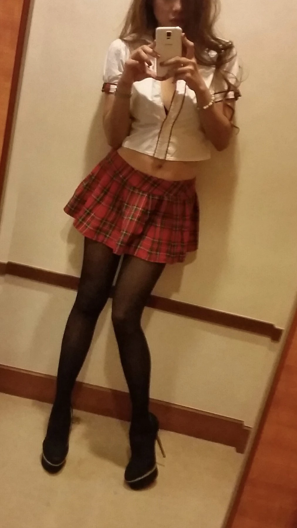 Nikka Asian Beauty – Filipino escort in Hong Kong — 6 / 12