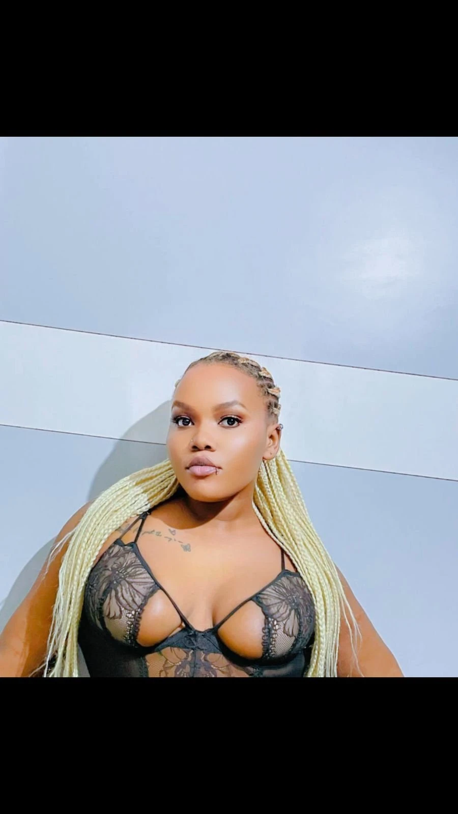 Shakirah – Rwandan escort in Chandigarh — 2 / 4