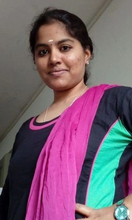 Sandiwch Massage – Indian masseuse in Bangalore — 2 / 3