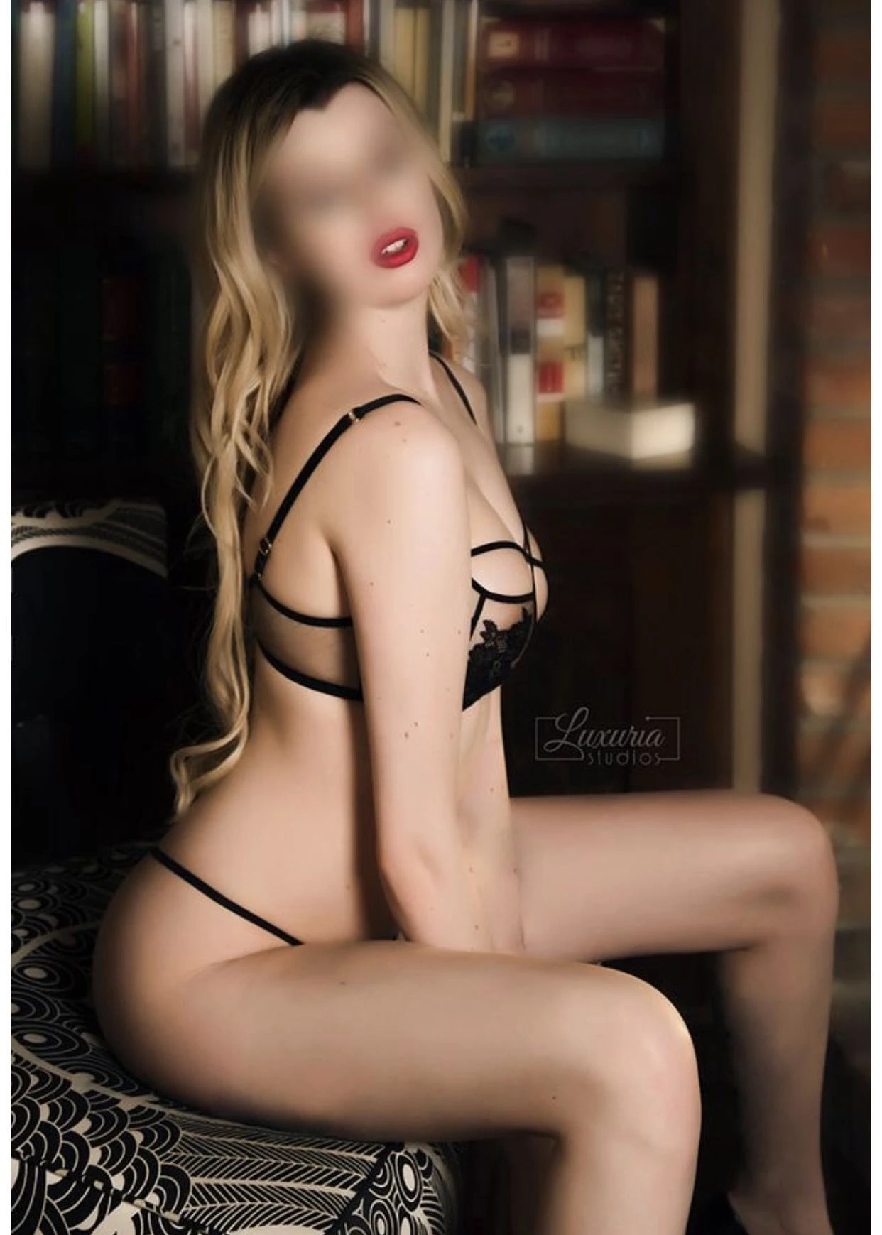 Juno Grey- Sept 7-17th! – Canadian escort in Hong Kong — 2 / 6