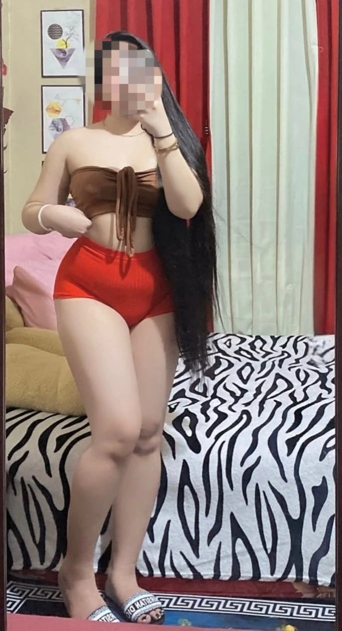 Juli Cam Session – Indian escort in Bangalore — 5 / 6