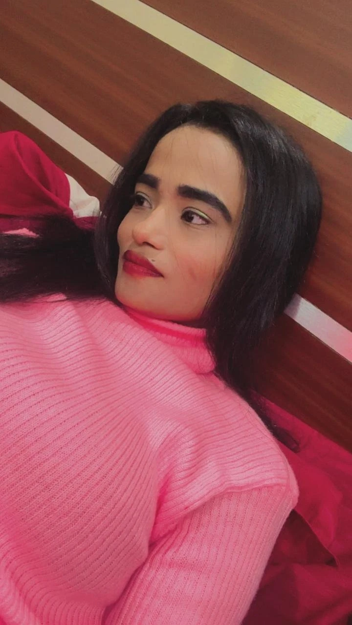 🕊️🥂preety( LIVE CAM ❣ MEET)OUTCALL 🥀 – Indian escort in Chennai — 2 / 9