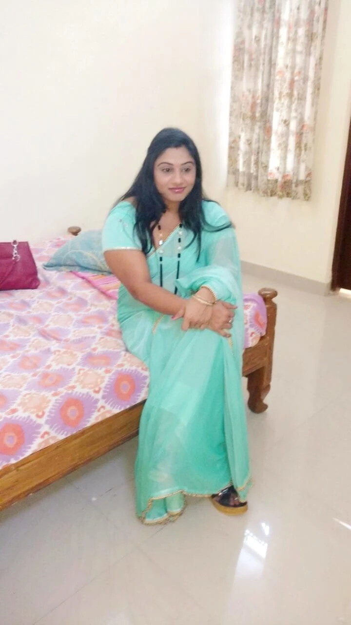 South Aunties – Indian escort in Bangalore — 4 / 5