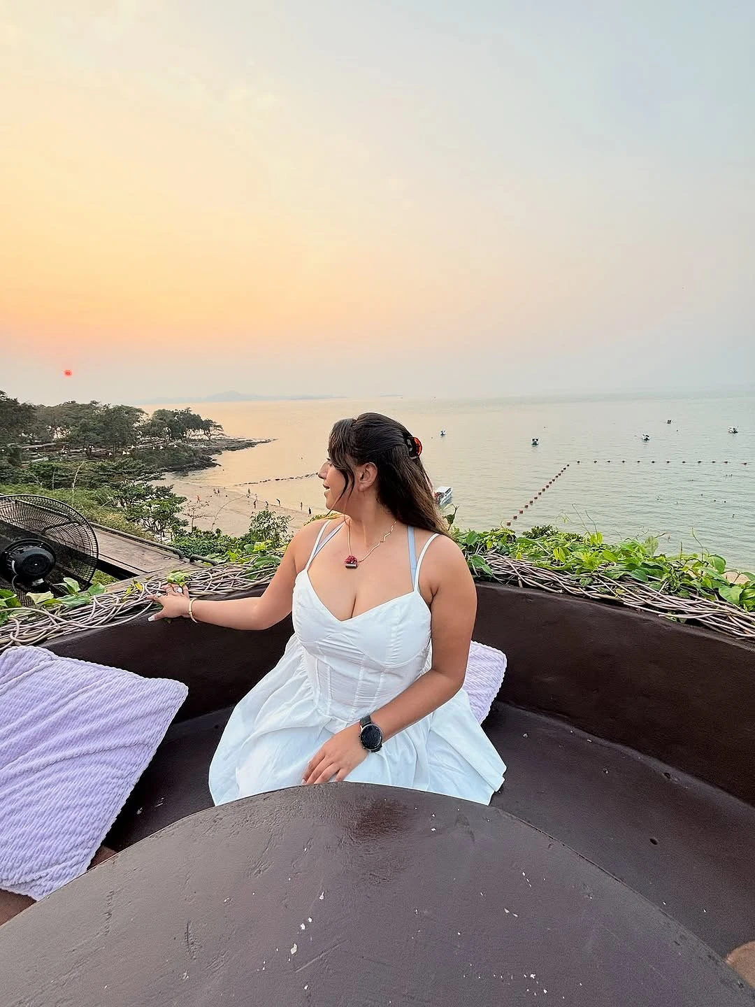 Simran – escort in Chandigarh — 2 / 4