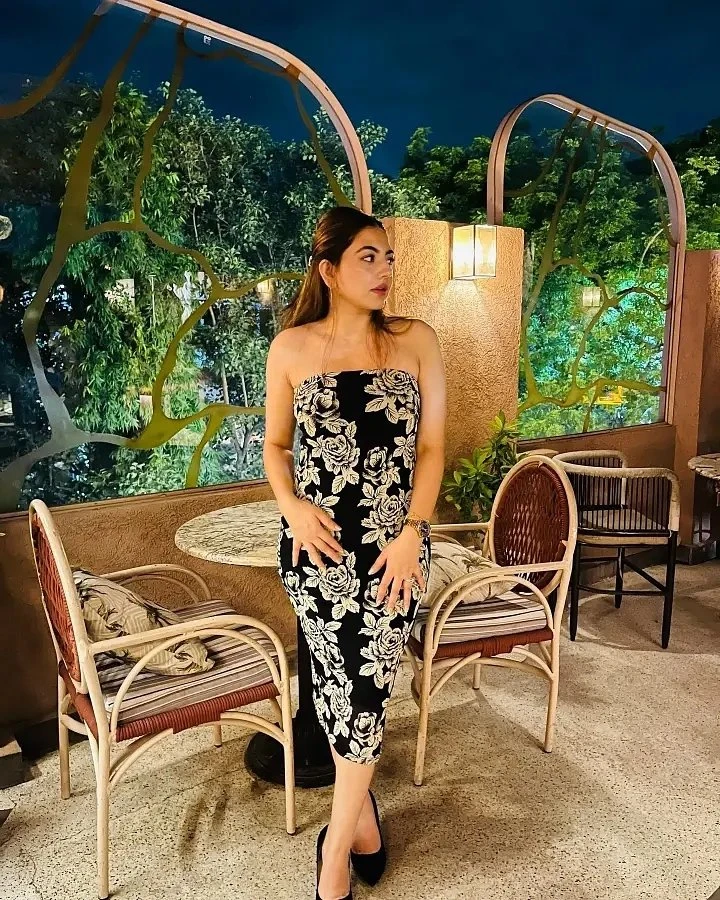 Sonam 98769/83040 – Indian escort in Chandigarh — 2 / 4
