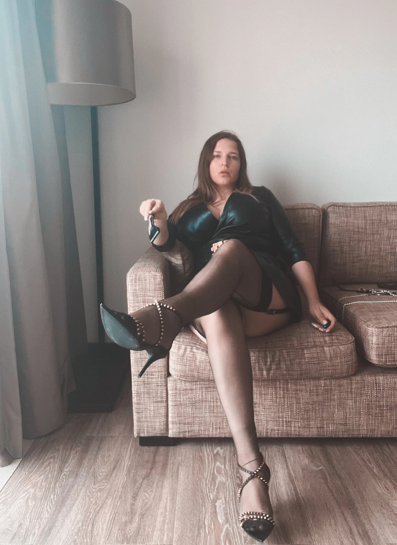 SOON IN BAKU. Obey_Helene_(Instagram) – Slovenian dominatrix in Baku — 6 / 31