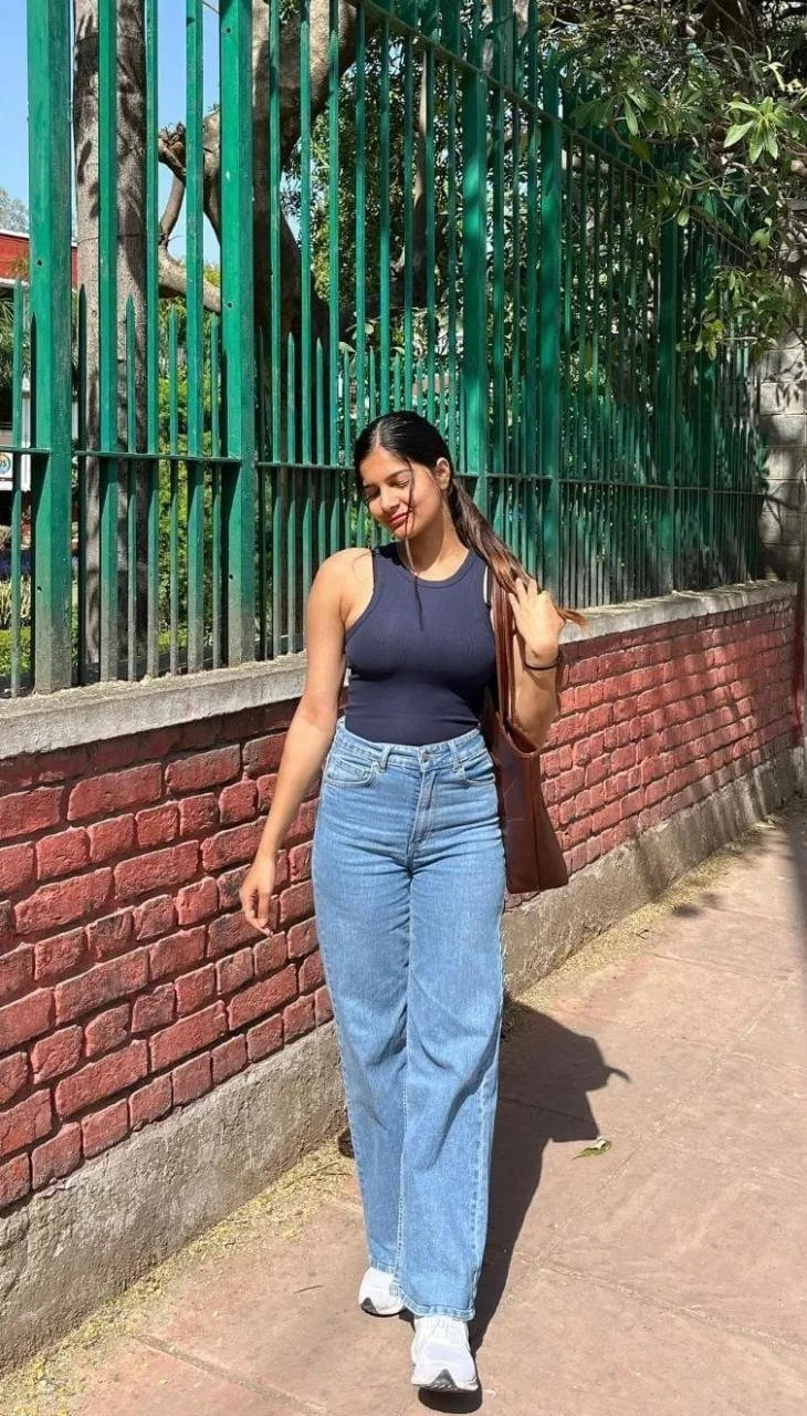 Priya – Indian escort in Ghaziabad — 3 / 4