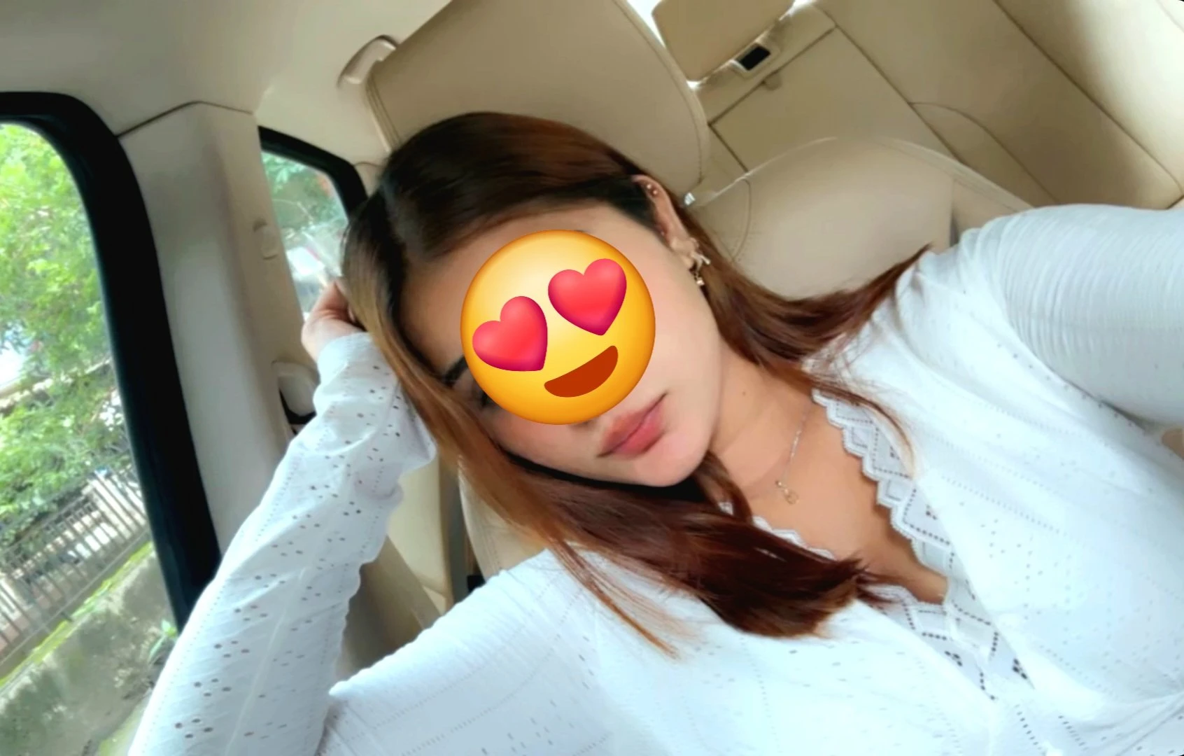 Ms Ƙŕŭpä – Indian escort in Bangalore — 2 / 8