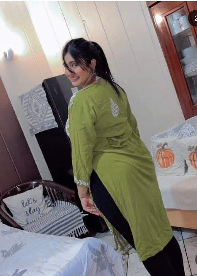 Nehal – Indian escort in Chennai — 4 / 5