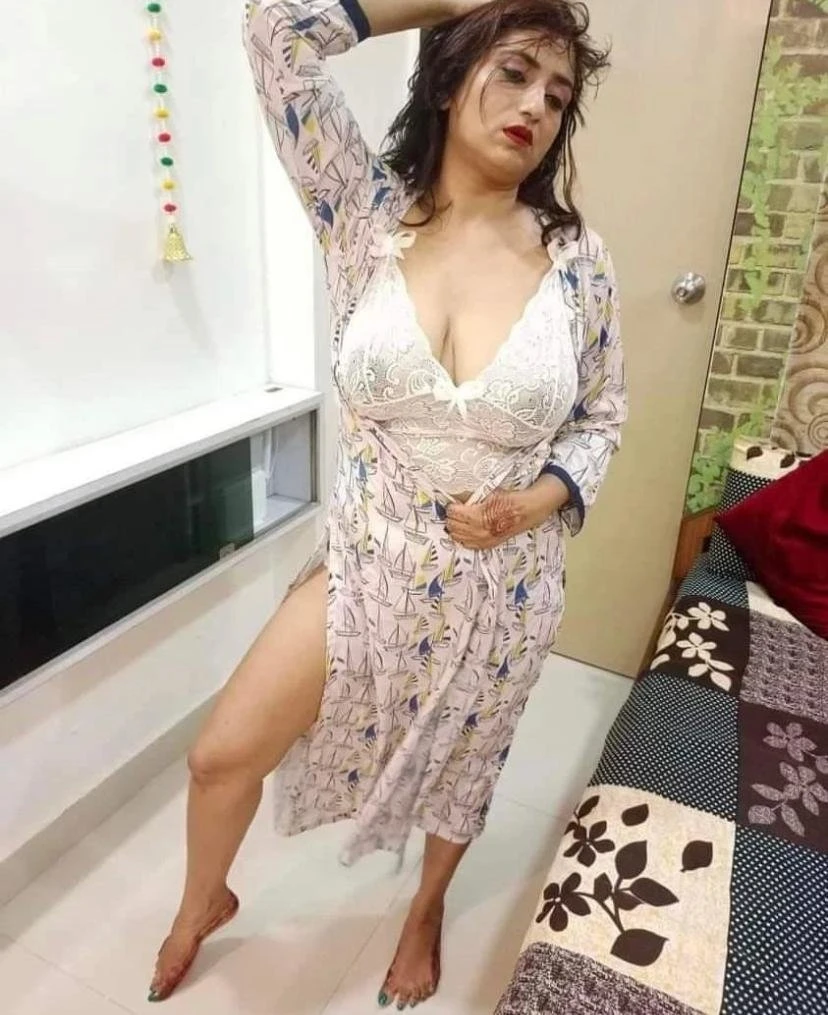 Sumita Sanyal – Indian escort in Bangalore — 4 / 6