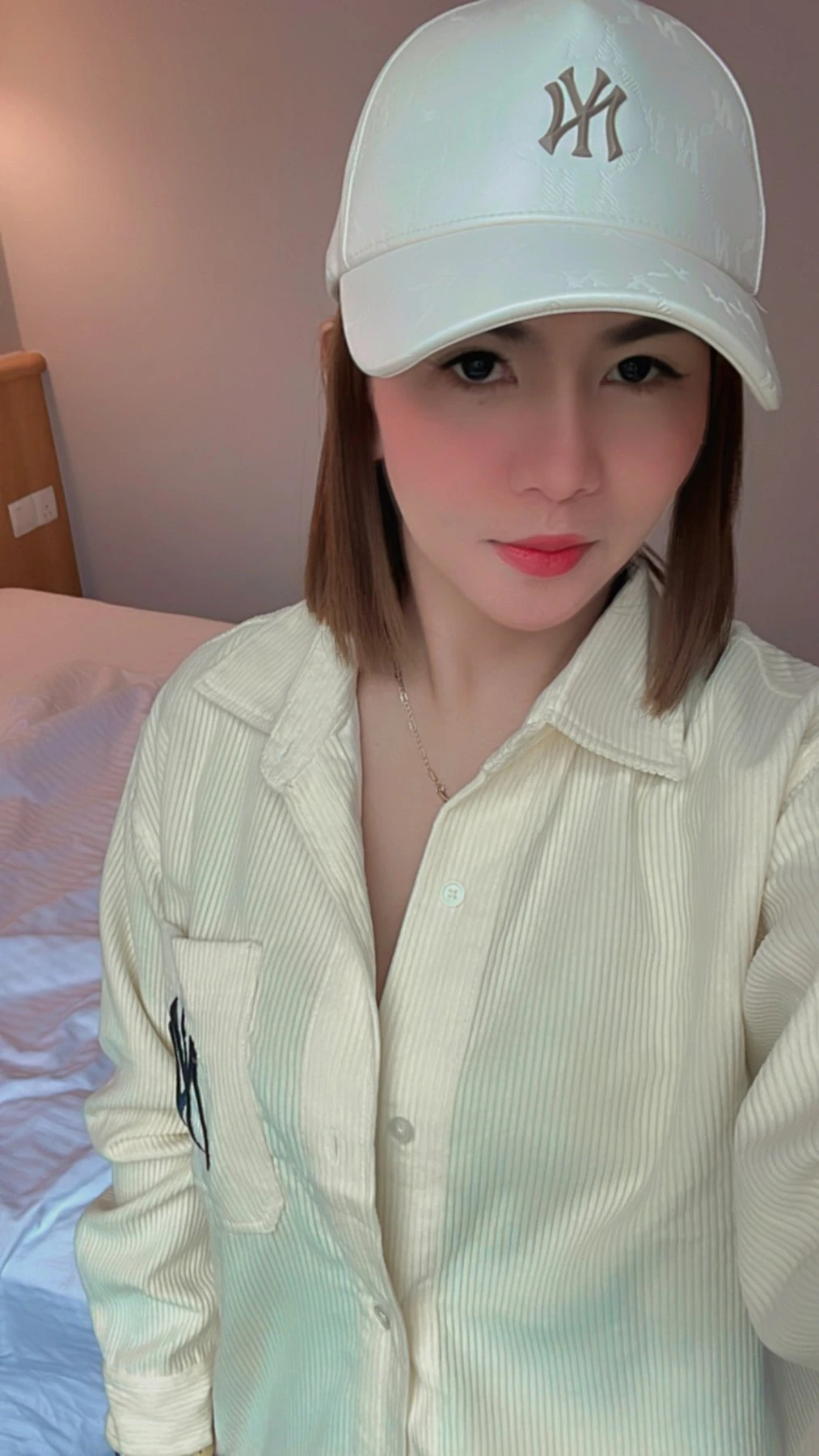 Miles – Filipino escort in Phnom Penh — 5 / 10