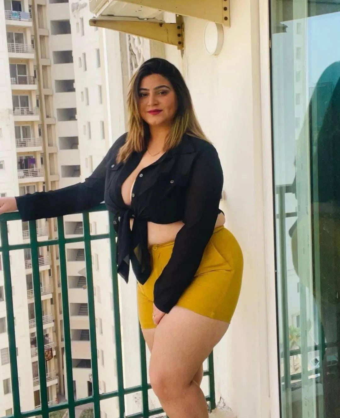 Sakshi Vip – Indian escort in Chennai — 2 / 3