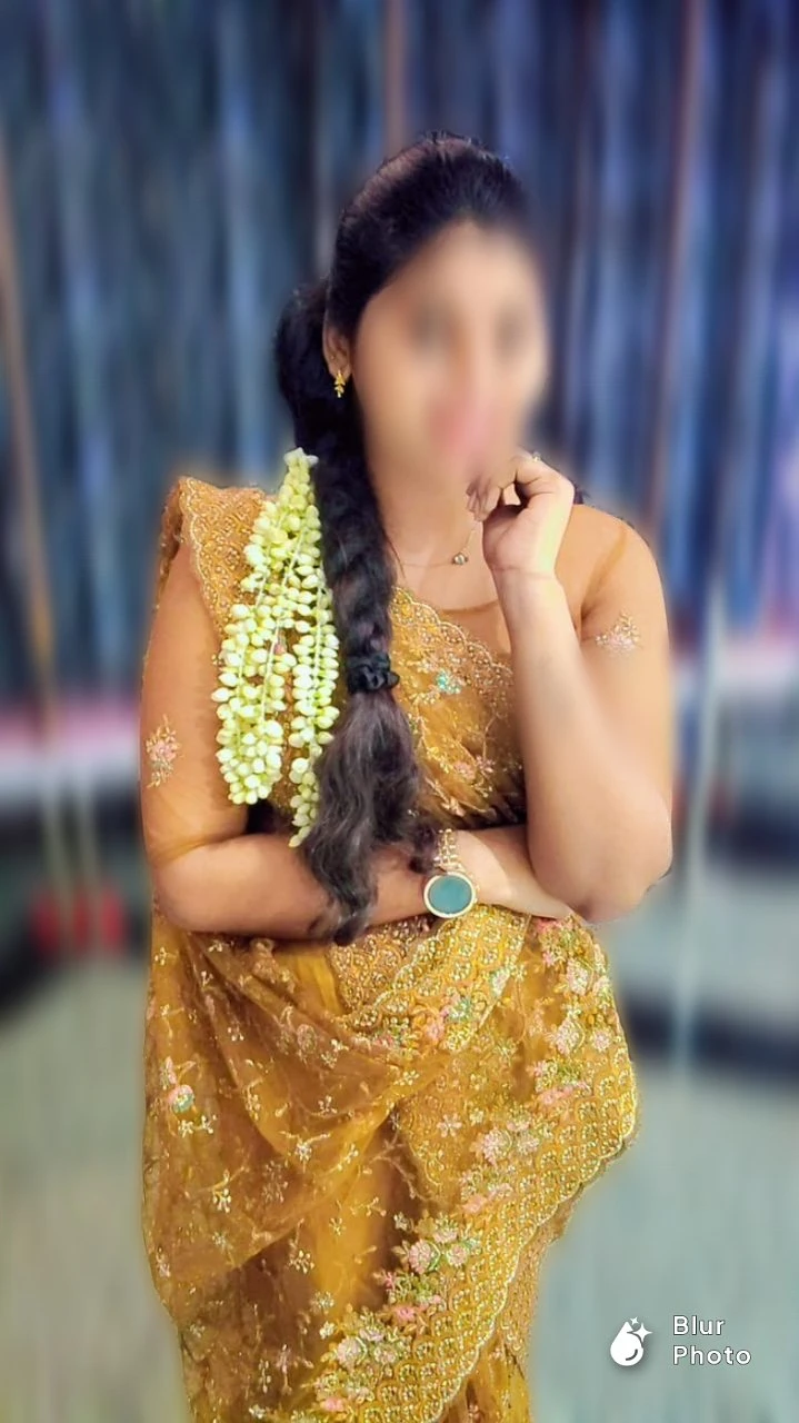 Nivi Independent Girl for Cam Session – Indian escort in Bangalore — 4 / 7