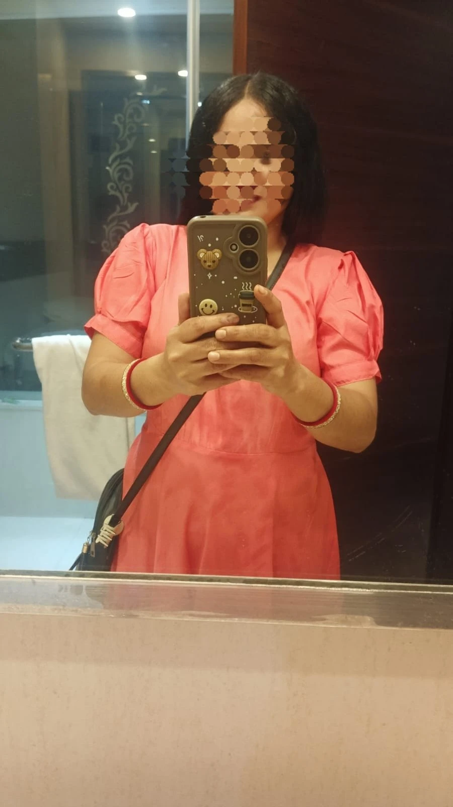 Kavita Webcam and Real Meet 🤍15 – Indian escort in Bangalore — 4 / 5