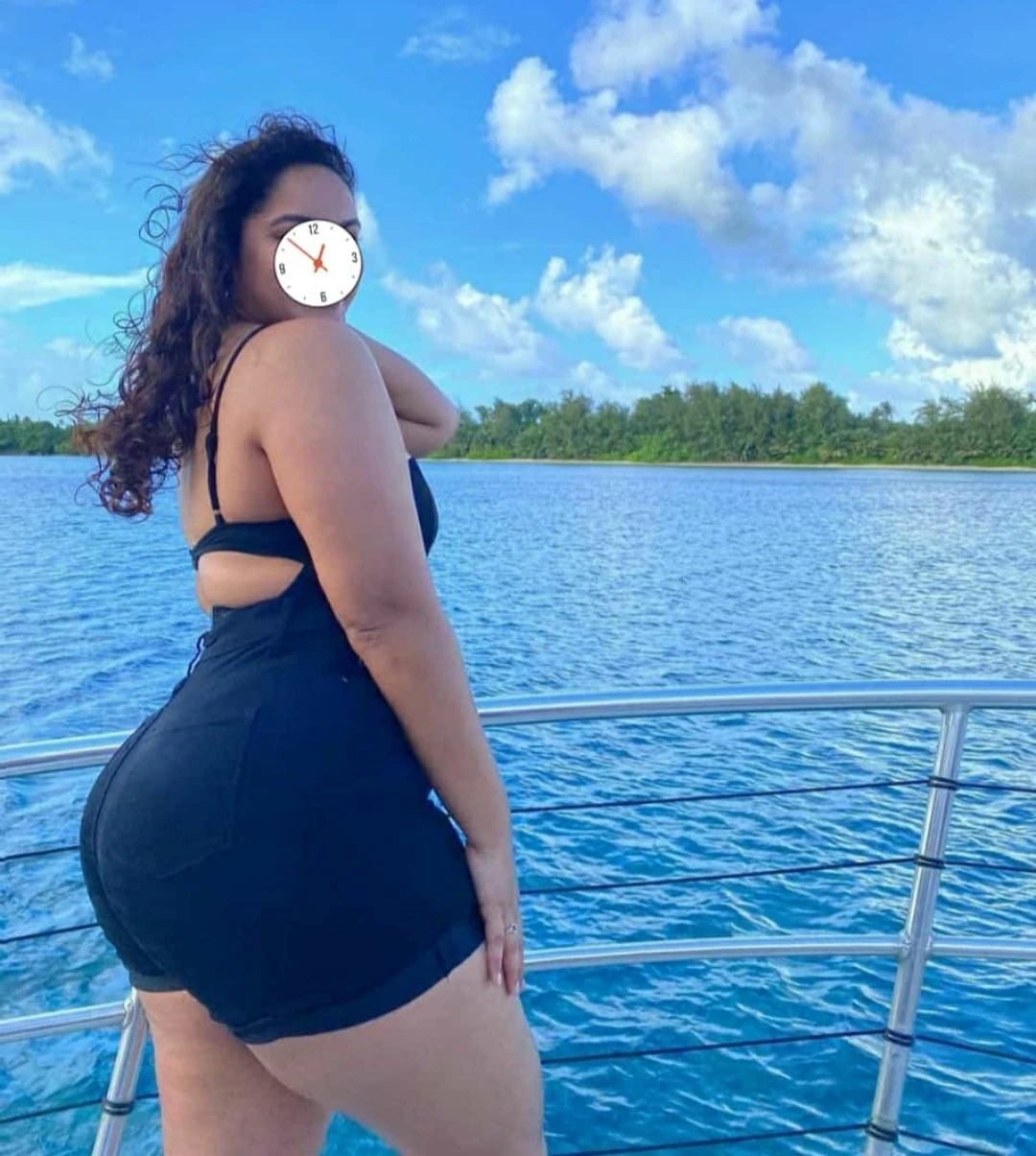 Simran – Indian adult performer in Bangalore — 2 / 3