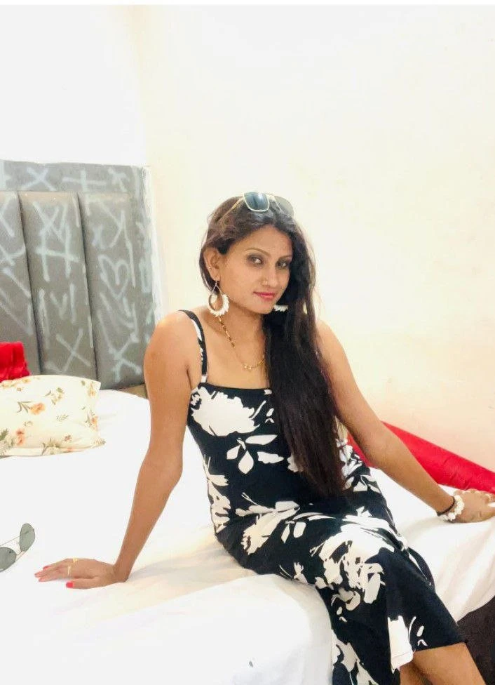 Riya Varma – Indian escort in Gandhidham — 2 / 5