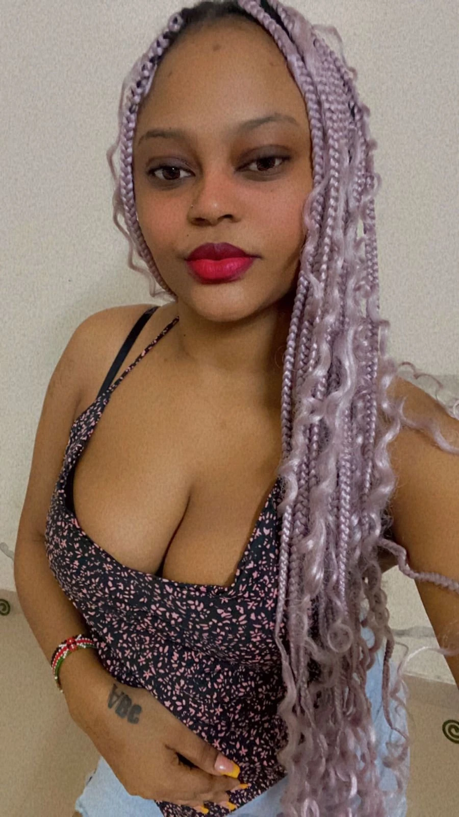 Mona – Kenyan escort in Gurgaon — 3 / 5
